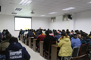 1460622682527182.jpg 中国社会科学院郑秉文教授来我院讲学2.jpg